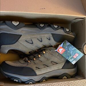 Men's Park trail size 13 - Black and Tan